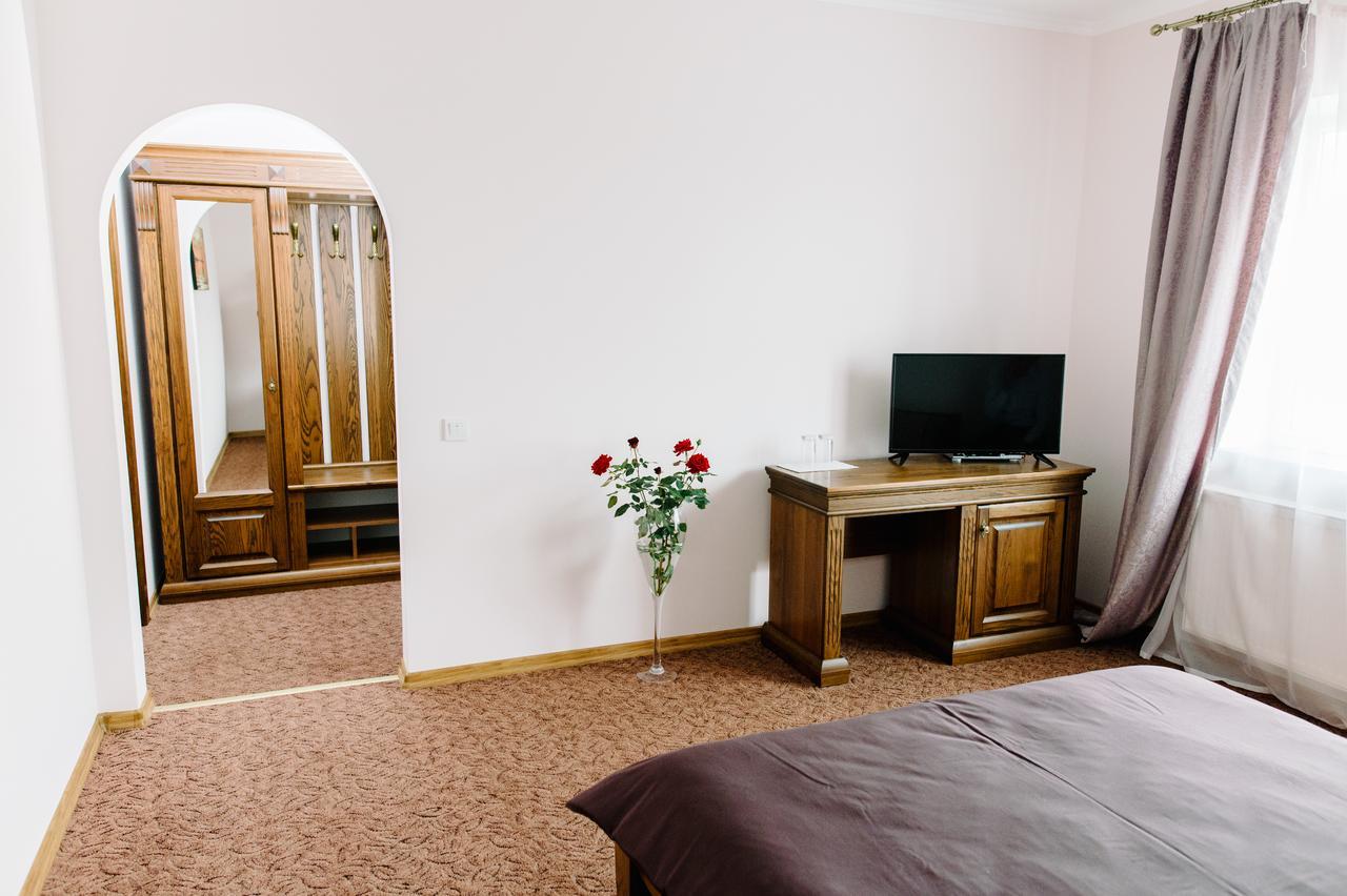 Hotel Korona Kolybayevka Екстериор снимка