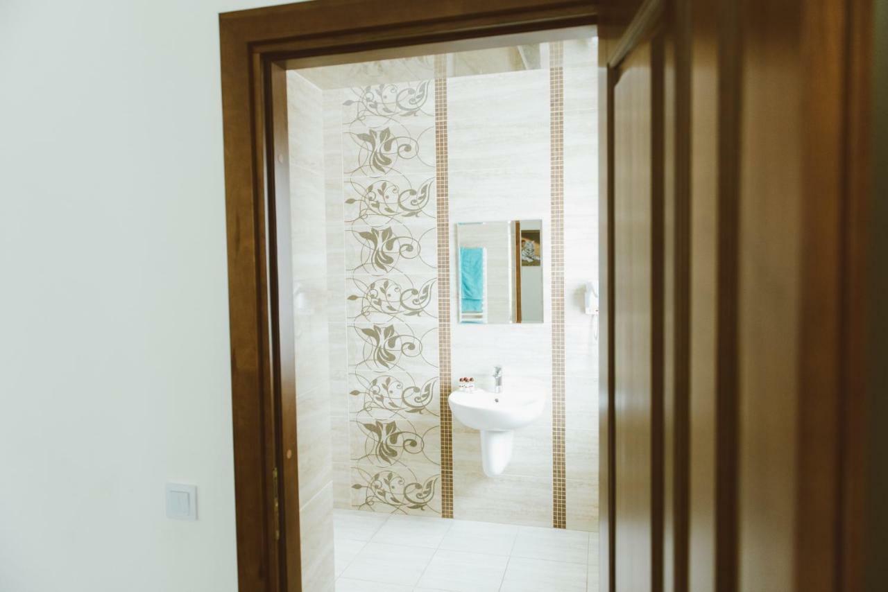 Hotel Korona Kolybayevka Екстериор снимка
