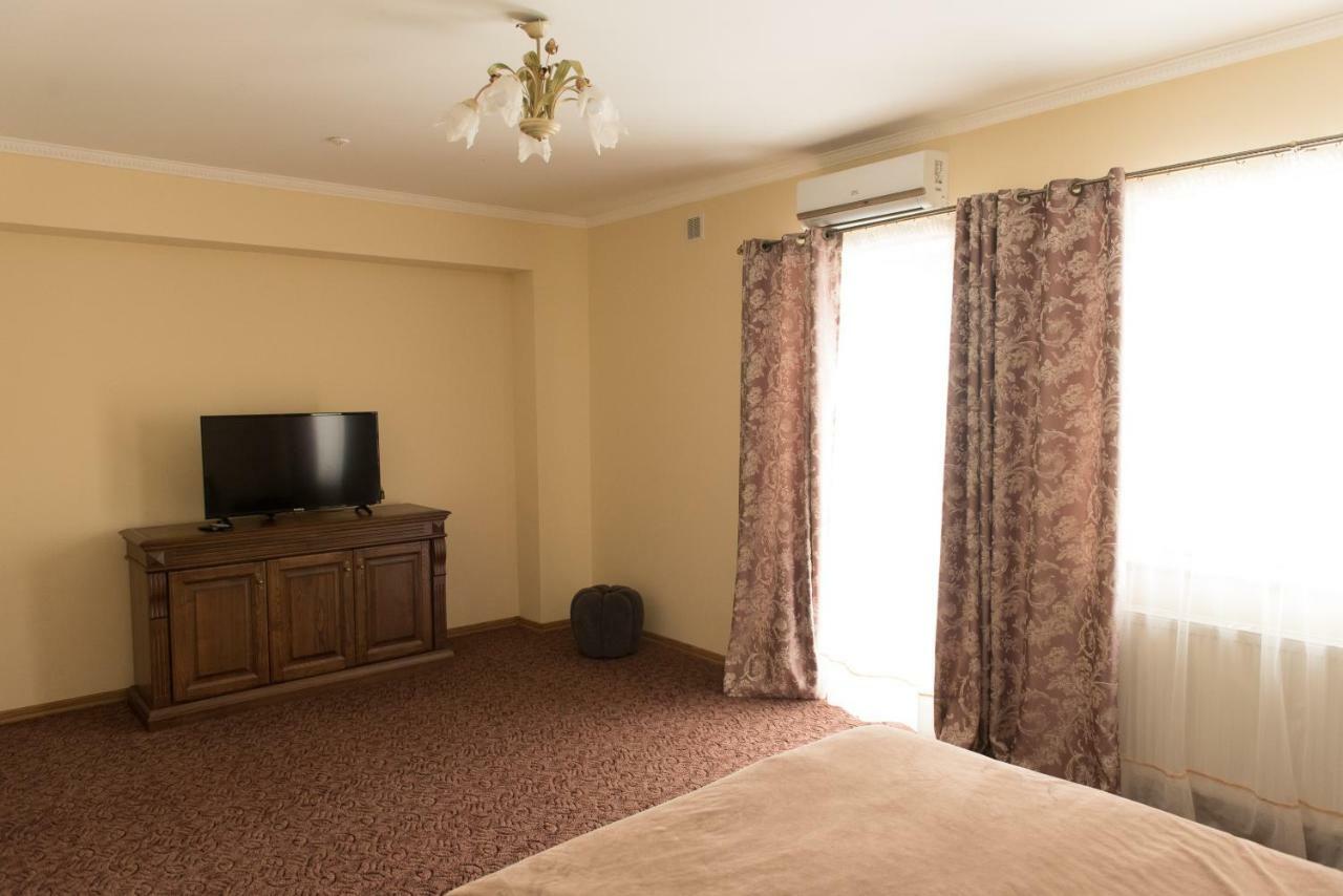 Hotel Korona Kolybayevka Екстериор снимка