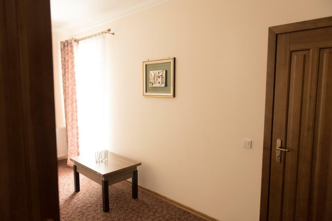 Hotel Korona Kolybayevka Екстериор снимка