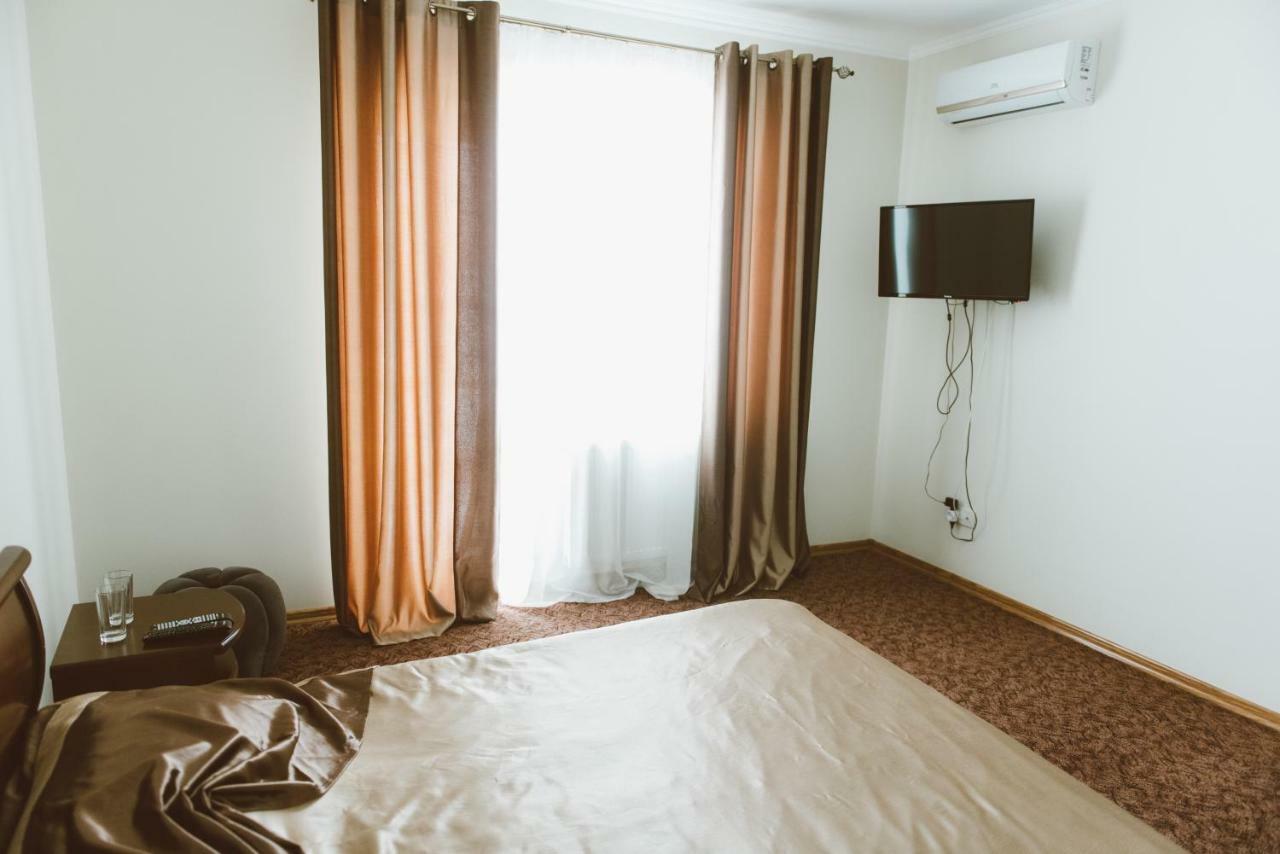 Hotel Korona Kolybayevka Екстериор снимка