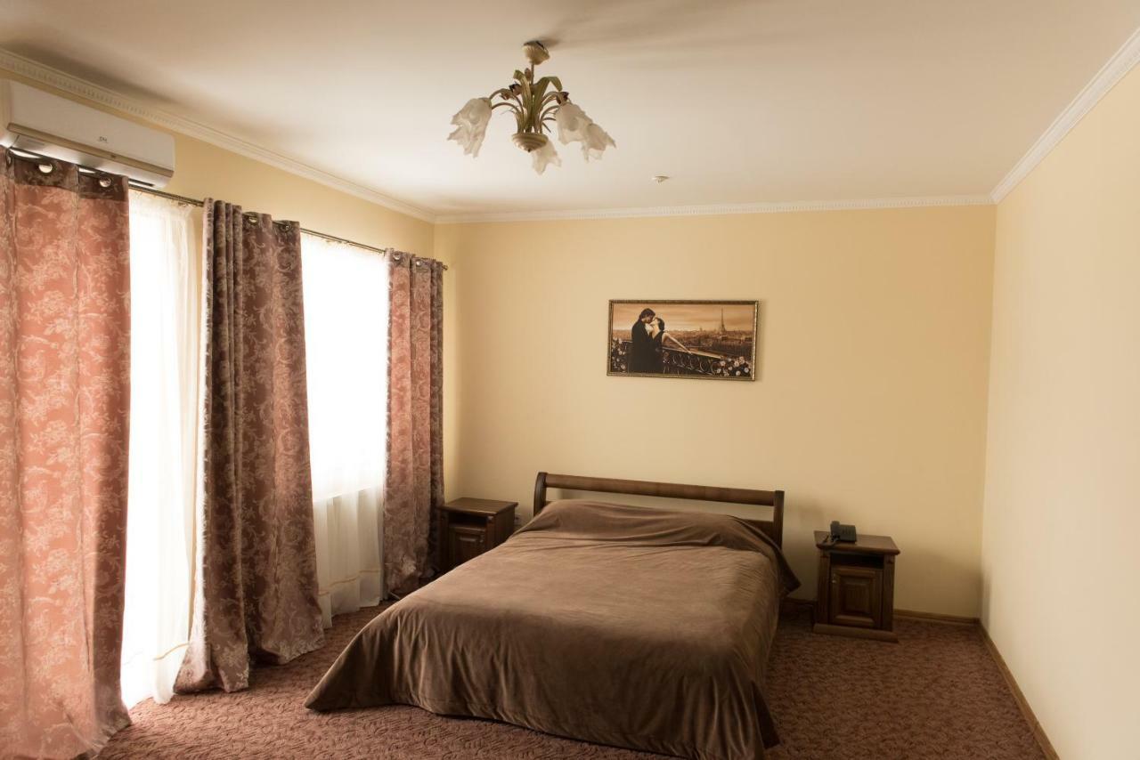 Hotel Korona Kolybayevka Екстериор снимка